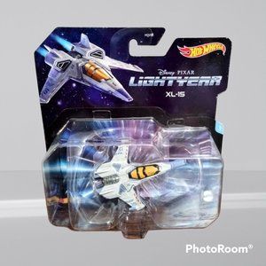 Hot Wheels Disney Pixar Lightyear XL-15 Starship Vehicle NIB